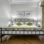 Black Star Hotel 4*
