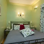 Hotel Black Star