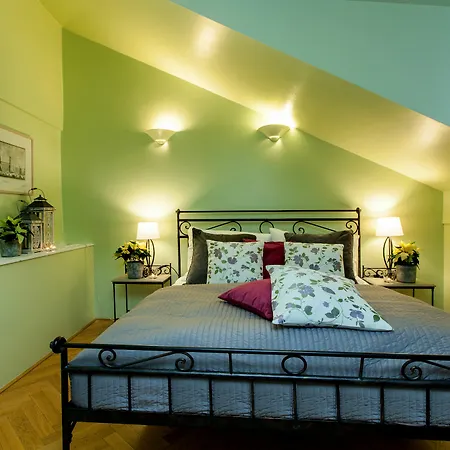 Otel Black Star
