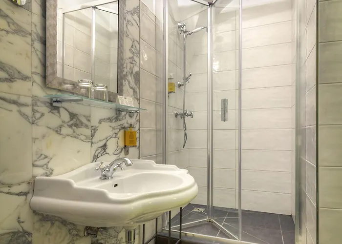 Hotel Black Star 4*