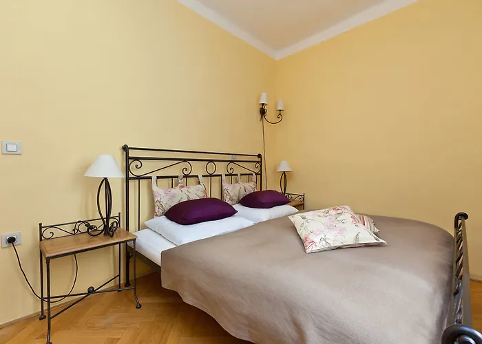 Black Star Hotel 4*