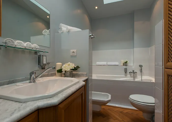 Black Star Hotel 4*