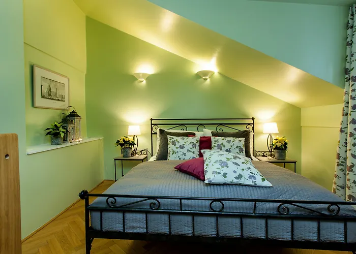 Hotel Black Star