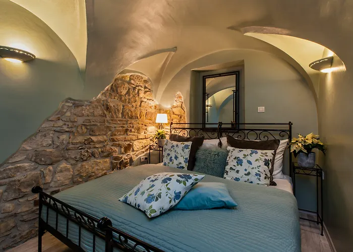 Hotel Black Star 4*