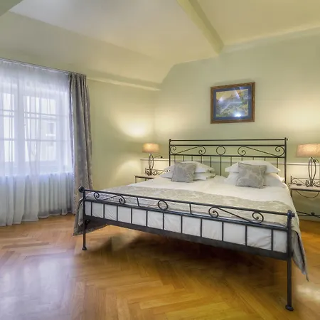 Szálloda Black Star 4*