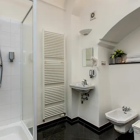 Hotel Black Star 4*